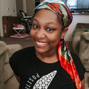 Meet your Posher, Dominique